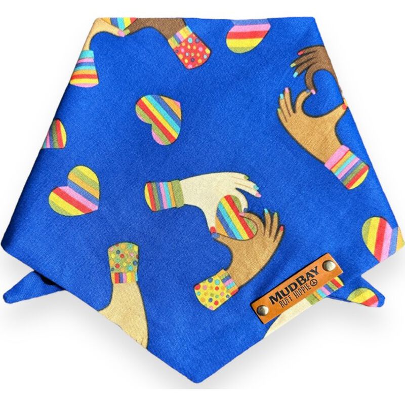 Mud Bay Dog & Cat Bandana, Rainbow Hearts image number null